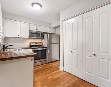 2402 Berkeley Ave - Photo Thumbnail 5