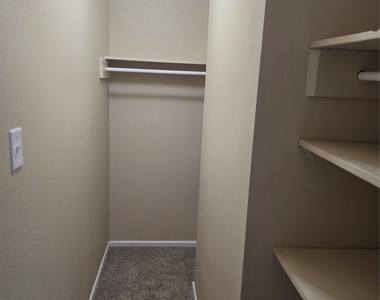 4412 Shakertown - Photo Thumbnail 20