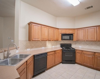 312 Pheasant Rdg - Photo Thumbnail 9