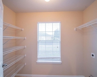 312 Pheasant Rdg - Photo Thumbnail 13