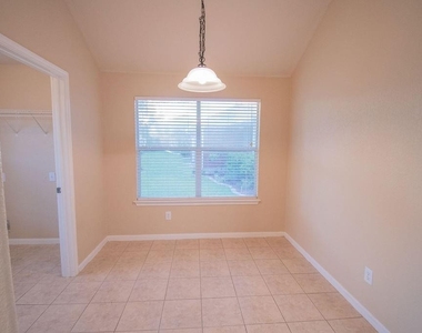 312 Pheasant Rdg - Photo Thumbnail 12
