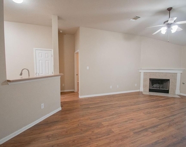 312 Pheasant Rdg - Photo Thumbnail 6