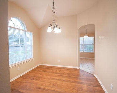 312 Pheasant Rdg - Photo Thumbnail 11