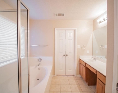312 Pheasant Rdg - Photo Thumbnail 19