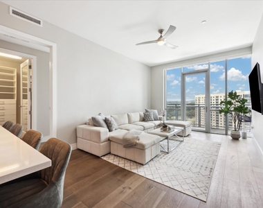 222 West Ave - Photo Thumbnail 3