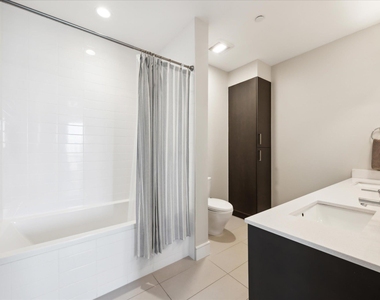 222 West Ave - Photo Thumbnail 10