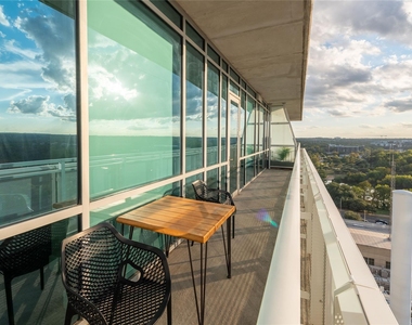 222 West Ave - Photo Thumbnail 18