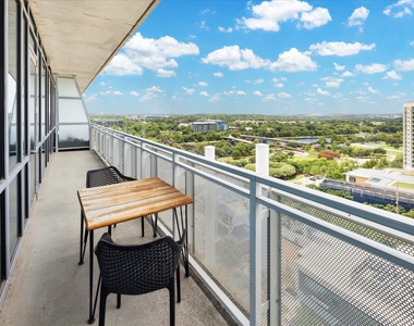 222 West Ave - Photo Thumbnail 12