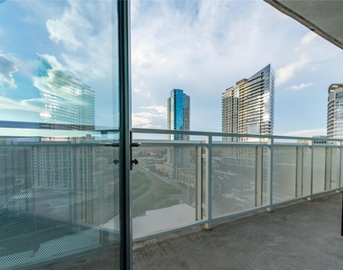222 West Ave - Photo Thumbnail 14