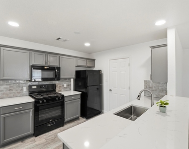 1144 Miss Kimberlys Ln - Photo Thumbnail 1