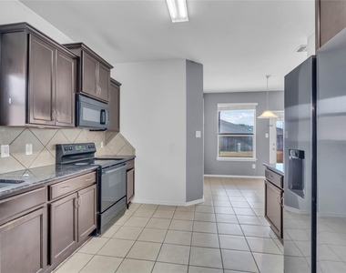 9616 Fratelli Ct - Photo Thumbnail 2