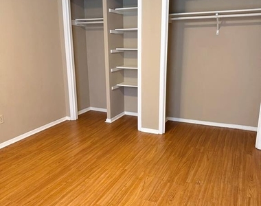 811 Lexington Rd - Photo Thumbnail 14
