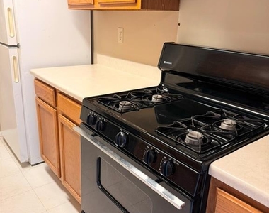 811 Lexington Rd - Photo Thumbnail 6