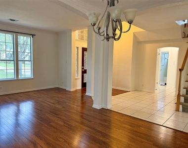 11112 Marden Ln - Photo Thumbnail 2