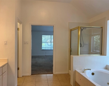 11112 Marden Ln - Photo Thumbnail 15