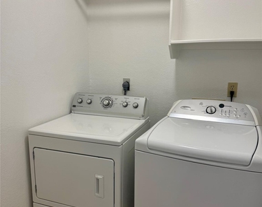 11112 Marden Ln - Photo Thumbnail 24