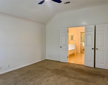11112 Marden Ln - Photo Thumbnail 14