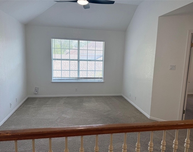 11112 Marden Ln - Photo Thumbnail 11