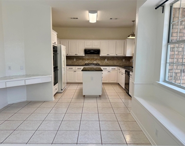 11112 Marden Ln - Photo Thumbnail 9