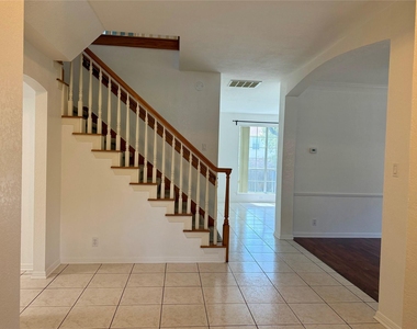 11112 Marden Ln - Photo Thumbnail 3