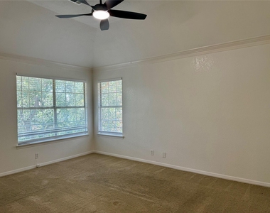 11112 Marden Ln - Photo Thumbnail 13