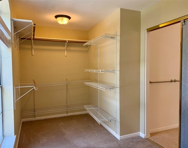 11112 Marden Ln - Photo Thumbnail 18