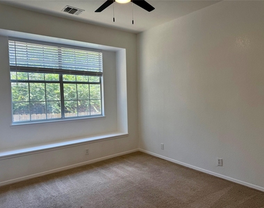 11112 Marden Ln - Photo Thumbnail 23