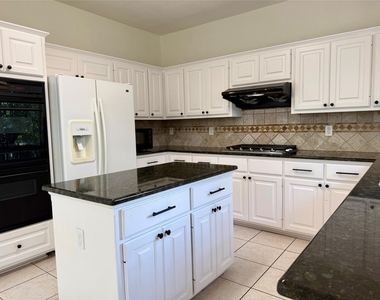 11112 Marden Ln - Photo Thumbnail 10