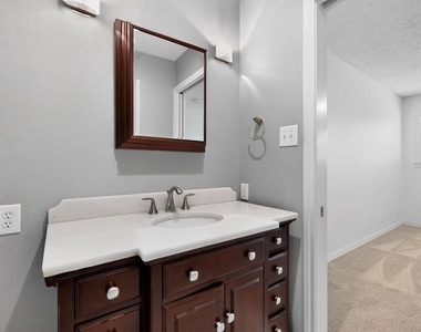 6023 Old Fredericksburg Rd - Photo Thumbnail 15