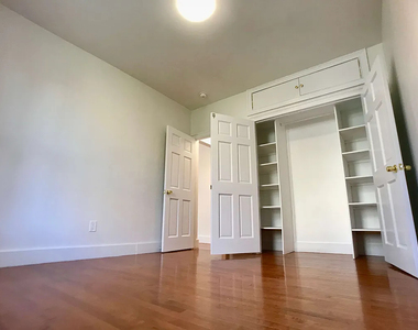 405 West 45th Street - Photo Thumbnail 5