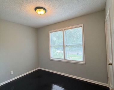 8028 Delaware Avenue - Photo Thumbnail 8