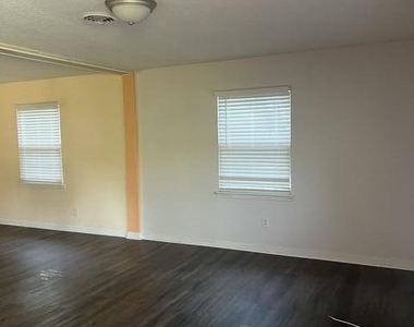 610 Nightingale Street - Photo Thumbnail 1