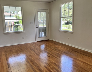 4826 French Street - Photo Thumbnail 3