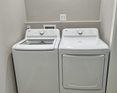 4826 French Street - Photo Thumbnail 19