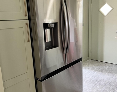 4826 French Street - Photo Thumbnail 8