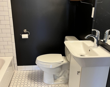 4826 French Street - Photo Thumbnail 10