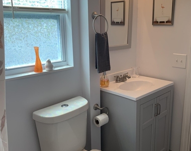 1710 Rowe Avenue - Photo Thumbnail 23