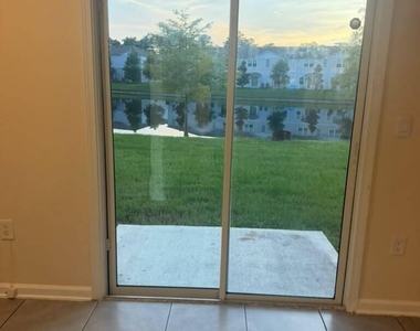 52 Pomona Way - Photo Thumbnail 3