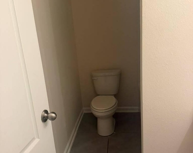 52 Pomona Way - Photo Thumbnail 5