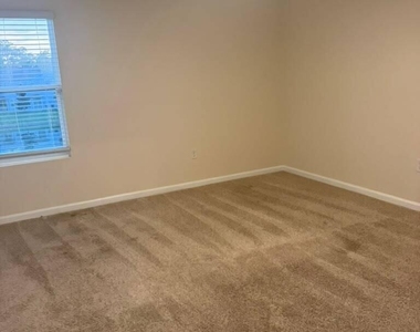 52 Pomona Way - Photo Thumbnail 18