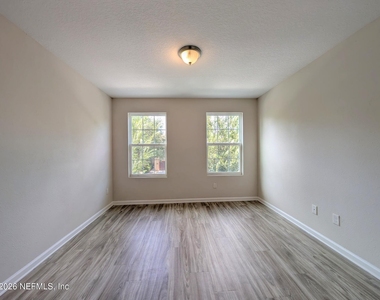 6869 Lake Mist Lane - Photo Thumbnail 6