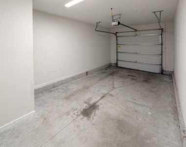 6869 Lake Mist Lane - Photo Thumbnail 11