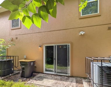 6869 Lake Mist Lane - Photo Thumbnail 12