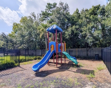6869 Lake Mist Lane - Photo Thumbnail 17