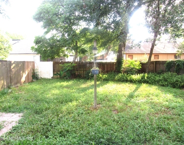 11722 Tanager Drive - Photo Thumbnail 3