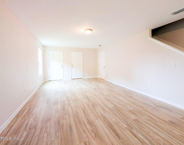 6861 Lake Mist Lane - Photo Thumbnail 5