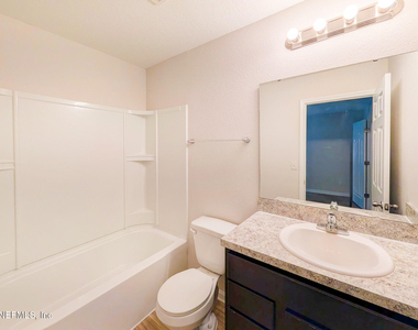 6861 Lake Mist Lane - Photo Thumbnail 11