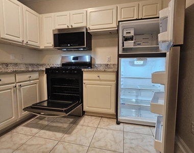 13810 Sutton Park Drive - Photo Thumbnail 4