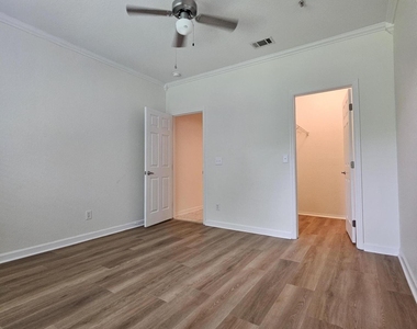 13810 Sutton Park Drive - Photo Thumbnail 8