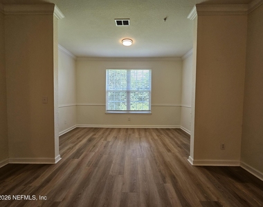 13810 Sutton Park Drive - Photo Thumbnail 7
